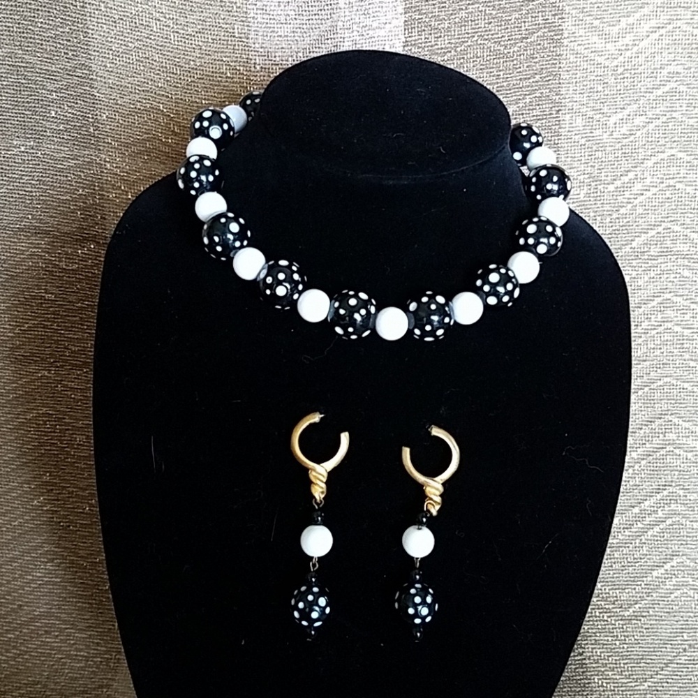 Black and white polka dot necklace and earrings